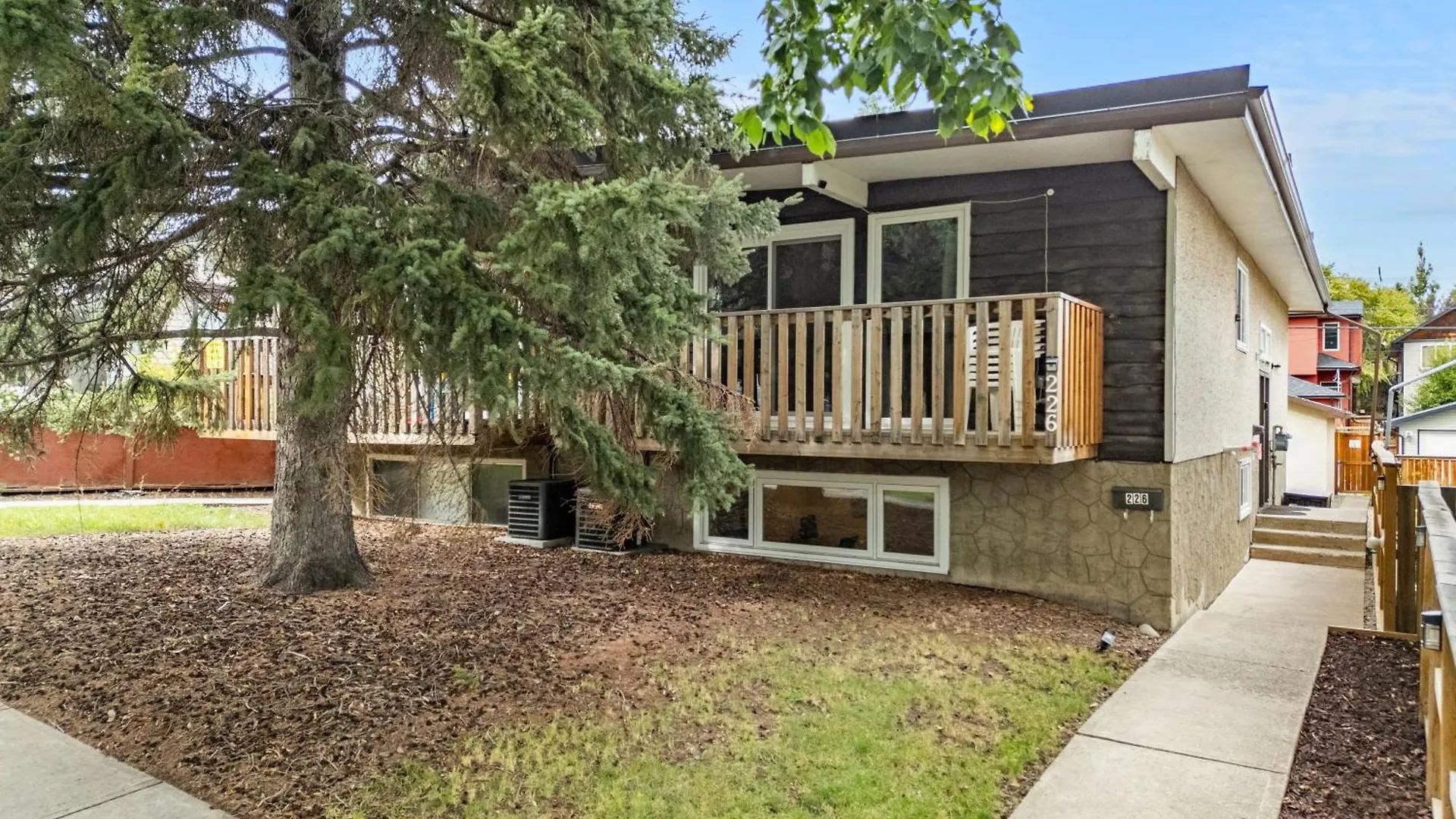 Comfy, Cozy, Central Calgary, 2Br And 1Bth 加拿大